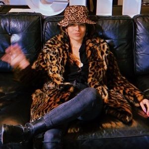 Meet your Posher, Veronica